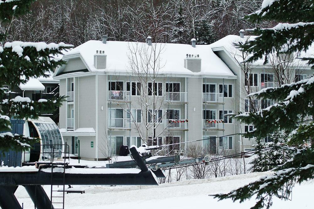 Condo 305 33 Chemin Du Hameau By Les Chalets Alpins Stoneham Luaran gambar